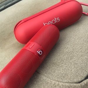 Beats Pill